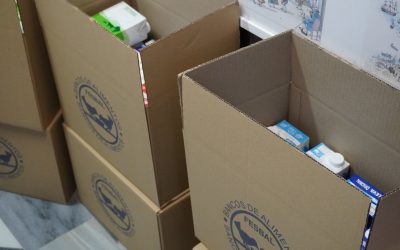 Solidaridad de altura en la Torre Tavira: más de 300 litros de leche entregados al Banco de Alimentos de Cádiz